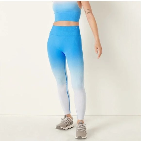 Pink by VS Seamless Dip Dye Sports Bra and Leggings Set - Picture 16 of 16